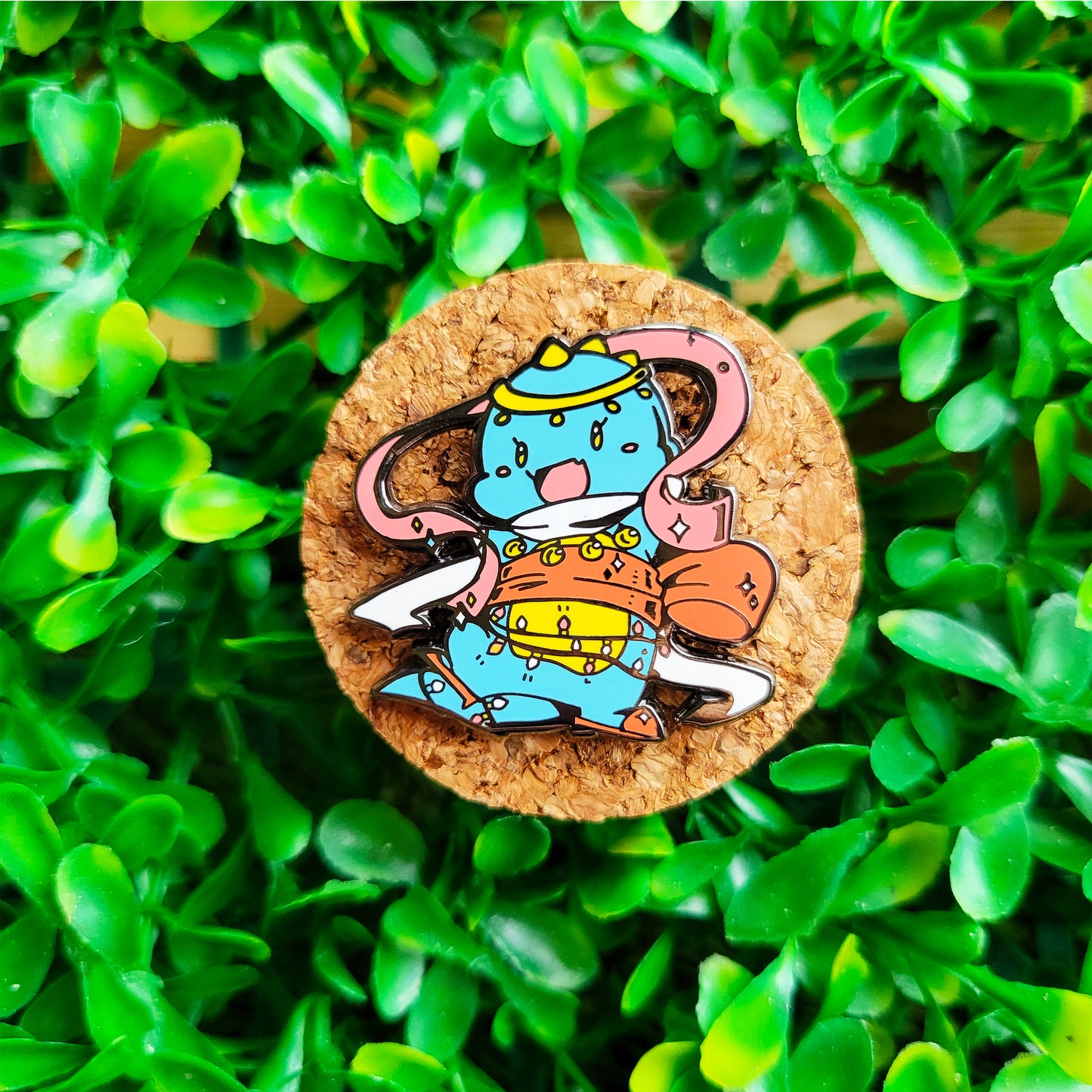 Dente Enamel Pin
